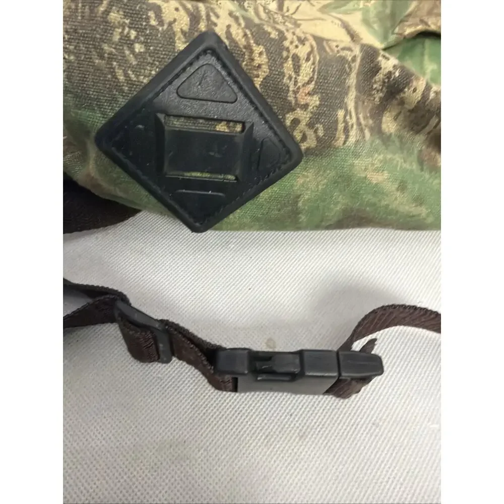 Vintage 90's Remington real tree camo hunting back pack